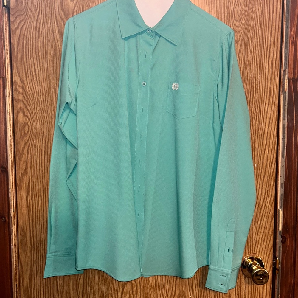 Women’s Cinch Shirt